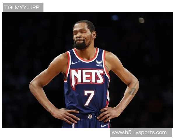 杜兰特调侃年轻球员称赛前挂筐行为显幼稚太老了 杜兰特调侃年轻球员称赛前挂筐行为显幼稚太老了